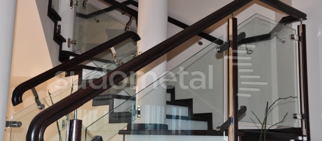 Balustrada din sticla cu lemn BIS 037