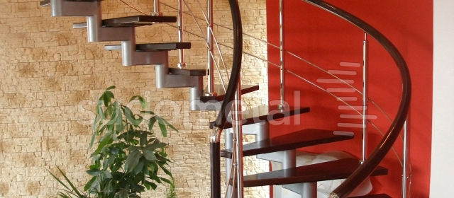 Scara elicoidala cu trepte din lemn SVC 005
